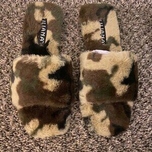 Women's Brand New Camouflage Furry Sandals